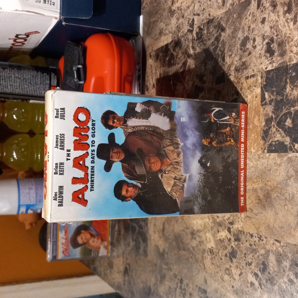 The Alamo- Thirteen Days To Glory (1995) Collectible VHS.